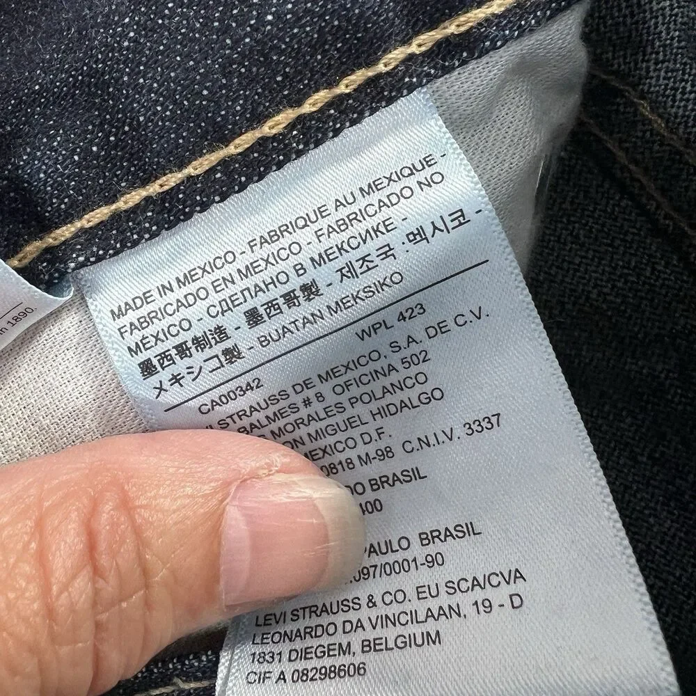 Levi’s 513 Blue Denim Cotton Blend Jeans  Tag Says 33x30 actual 33x29 Men